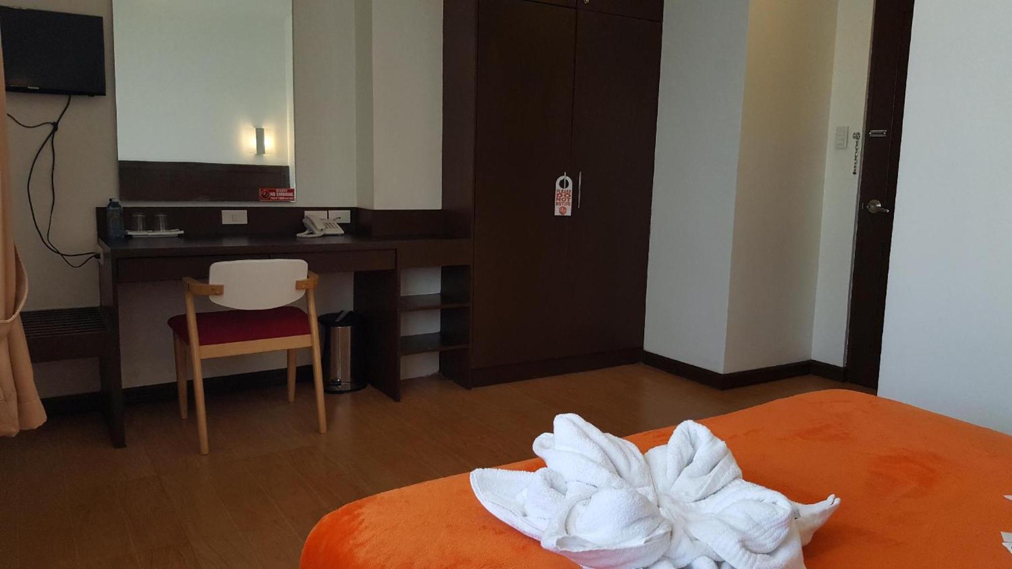 Pearli View Hotel Iloilo Powered By Cocotel Værelse billede