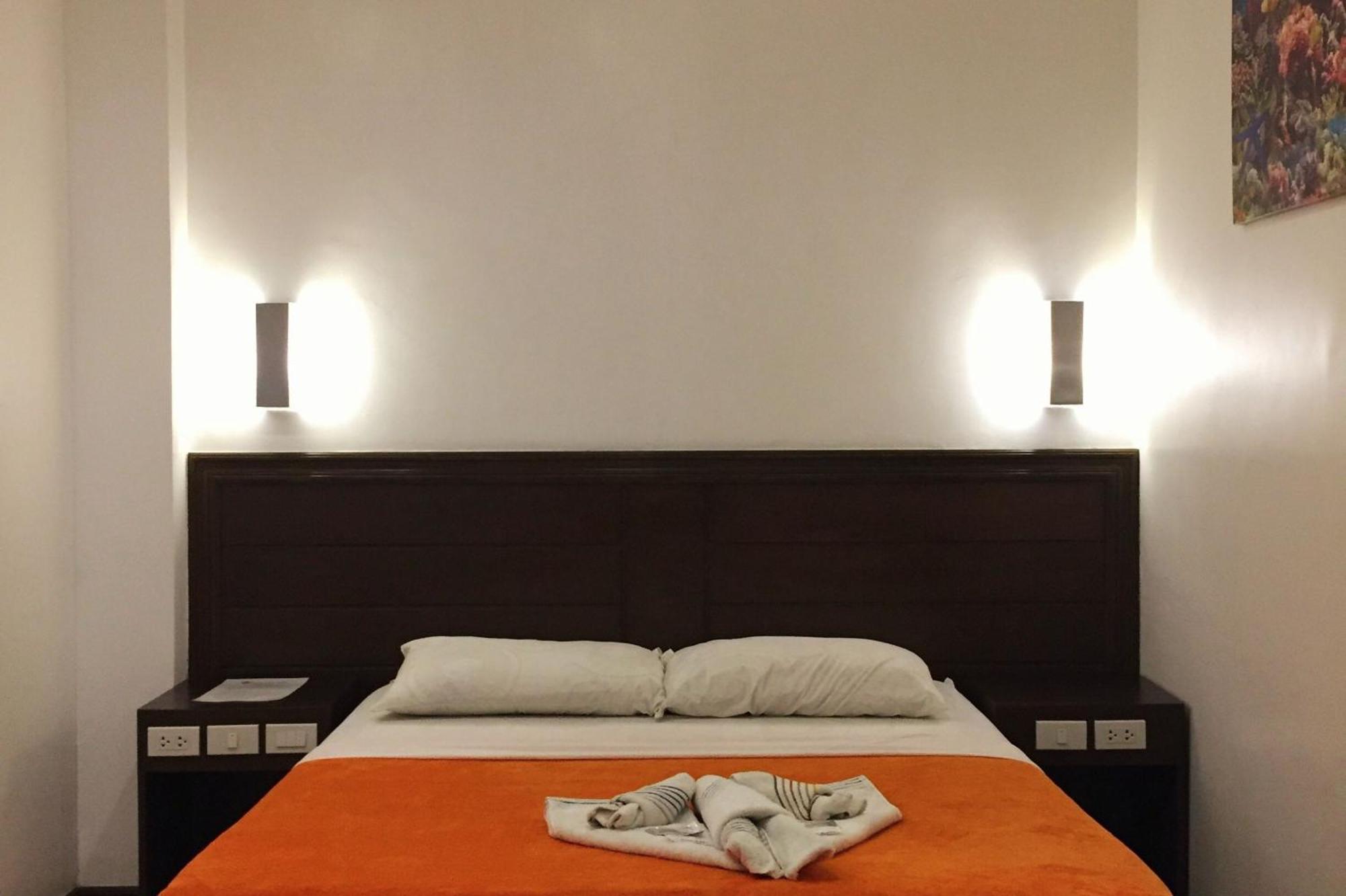 Pearli View Hotel Iloilo Powered By Cocotel Værelse billede