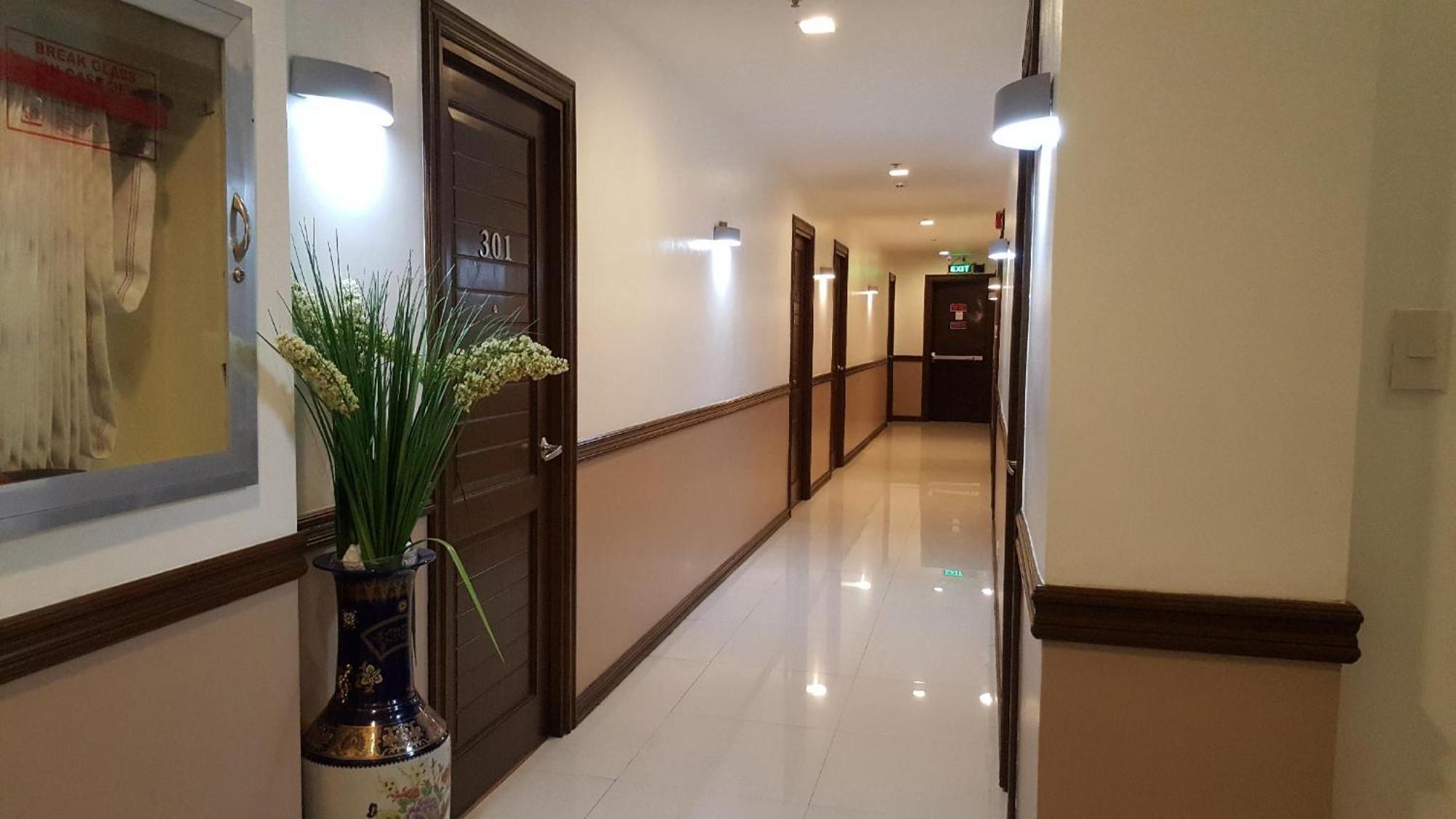 Pearli View Hotel Iloilo Powered By Cocotel Eksteriør billede
